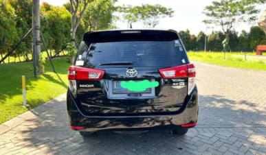 Toyota Innova V M/T BENSIN full