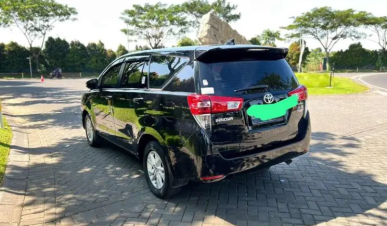 Toyota Innova V M/T BENSIN full