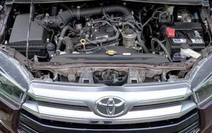Toyota Innova V M/T BENSIN full