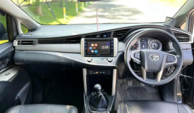 Toyota Innova V M/T BENSIN full