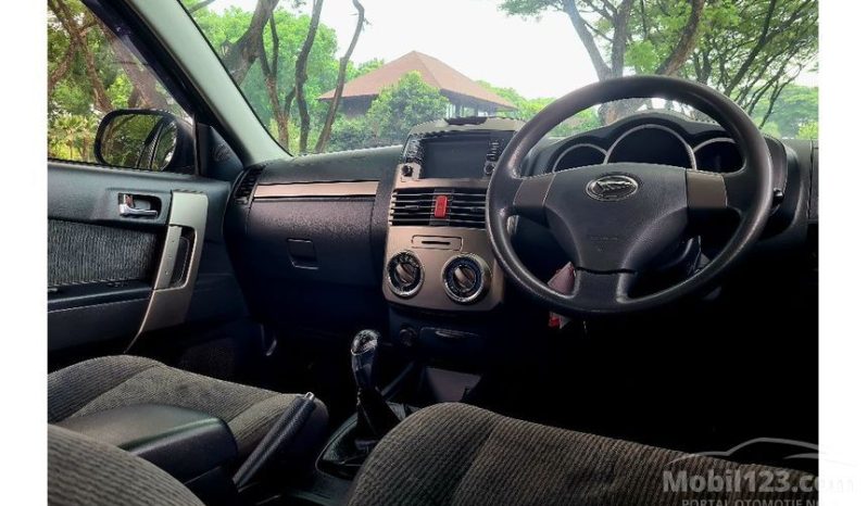 2015 Daihatsu Terios 1.5 TX ADVENTURE SUV mulus terawat siap pakai full