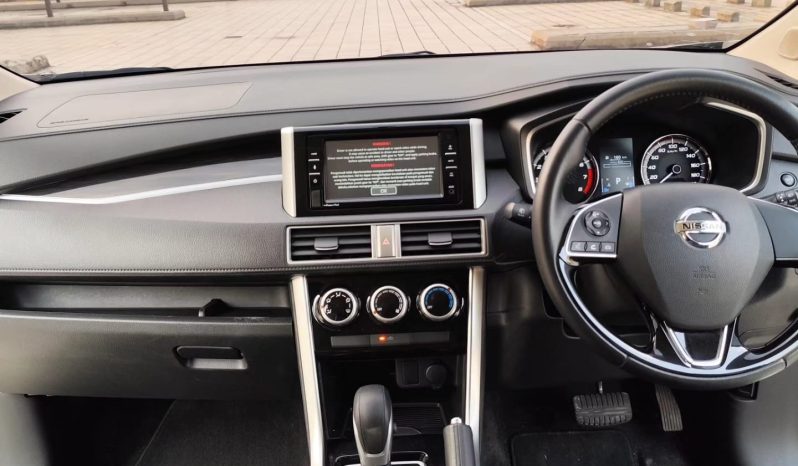 Nissan Livina VL AT 2019 DP.10 Juta full
