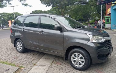 Toyota Avanza 1.3 E AT