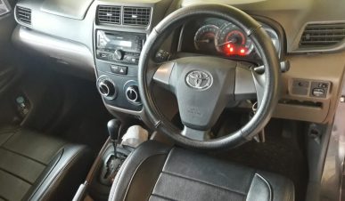 Toyota Avanza 1.3 E AT full